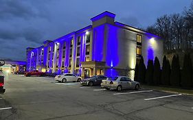 Holiday Inn Danbury Bethel